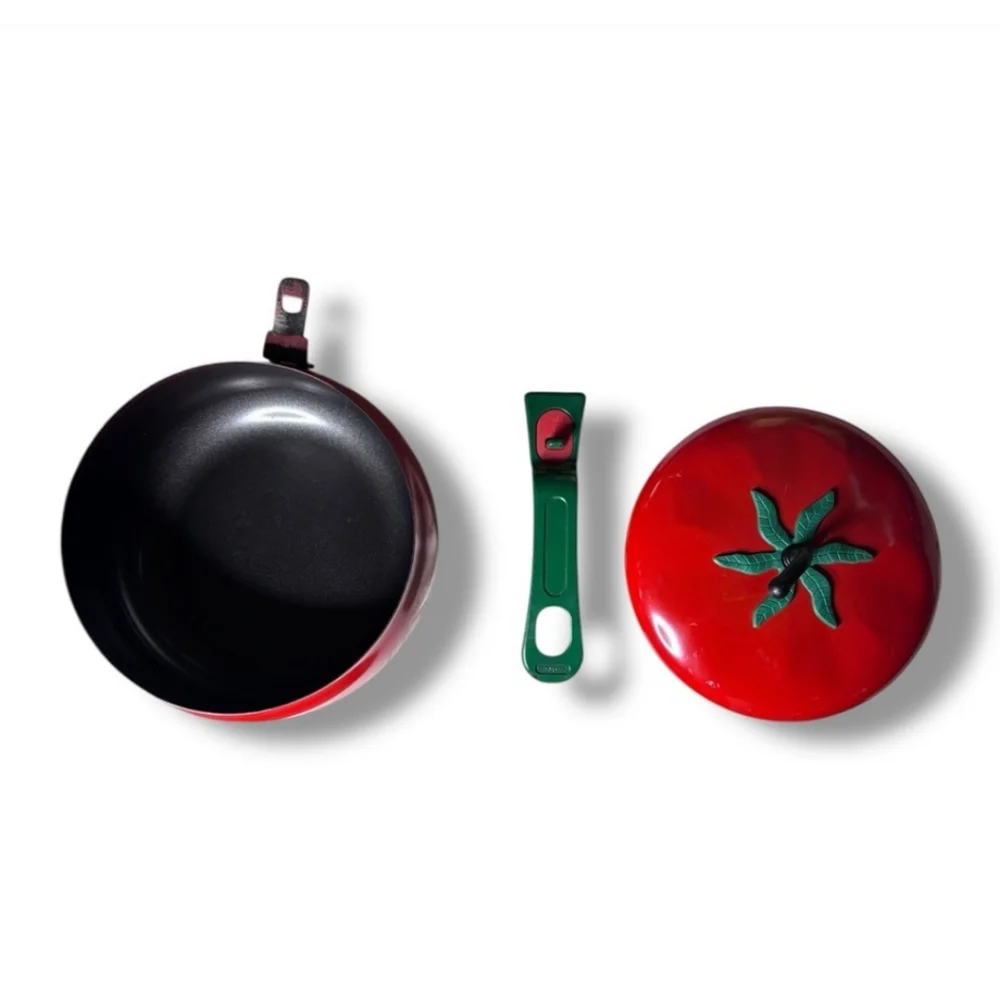 VINTAGE Tomato Saucepan & Lid with Detachable HandleVINTAGE